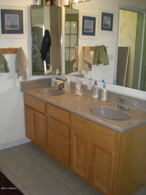 3740 E Downing Cir, Mesa, AZ 85205 photo 9