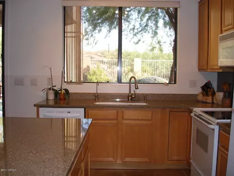 255 E Glenhaven Dr, Phoenix, AZ 85048 photo 3