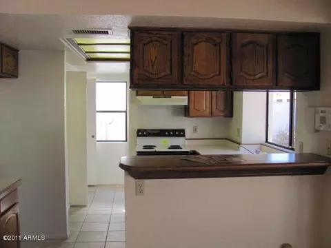 3318 E Siesta Ln, Phoenix, AZ 85050 photo 4