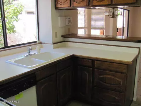 3318 E Siesta Ln, Phoenix, AZ 85050 photo 5
