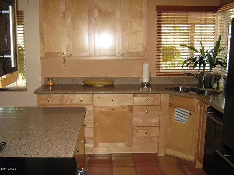 1645 E Montecito Ave, Phoenix, AZ 85016 photo 2