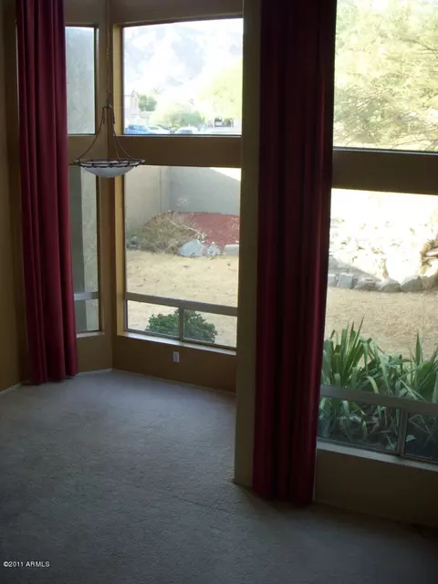 1318 E Thunderhill Pl, Phoenix, AZ 85048 photo 4