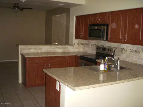 1318 E Thunderhill Pl, Phoenix, AZ 85048 photo 3