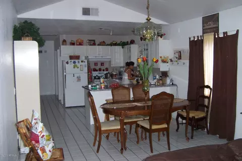 640 E 1st St, Mesa, AZ 85203 photo 2