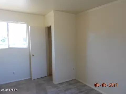430 W Desert Dr, Phoenix, AZ 85041 photo 6