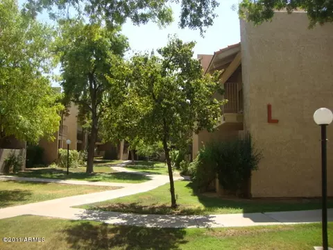 5525 E Thomas Rd #l7, Phoenix, AZ 85018 photo 8