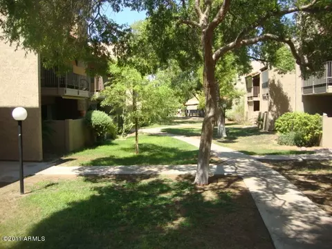 5525 E Thomas Rd #l7, Phoenix, AZ 85018 photo 9