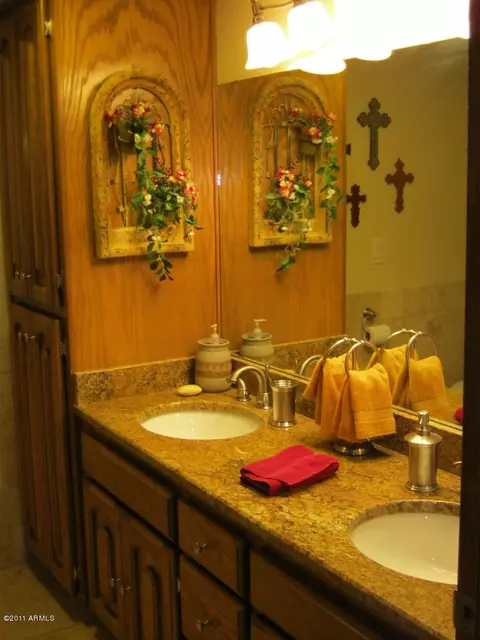 3925 Equestrian Trl, Phoenix, AZ 85044 photo 13