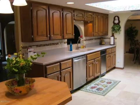 3925 Equestrian Trl, Phoenix, AZ 85044 photo 5