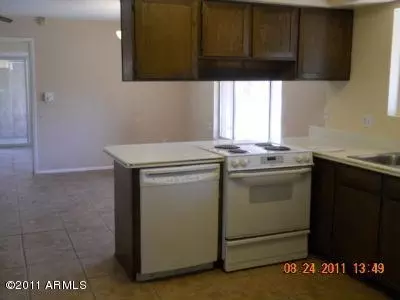 402 E Julie Dr, Tempe, AZ 85283 photo 5