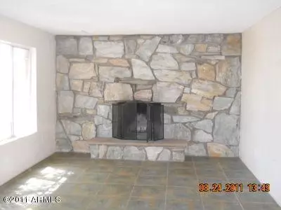 402 E Julie Dr, Tempe, AZ 85283 photo 4