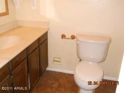 402 E Julie Dr, Tempe, AZ 85283 photo 9