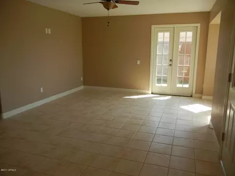 1228 E Winter Dr, Phoenix, AZ 85020 photo 3