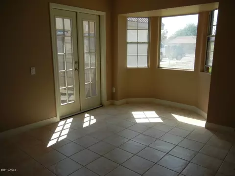 1228 E Winter Dr, Phoenix, AZ 85020 photo 4