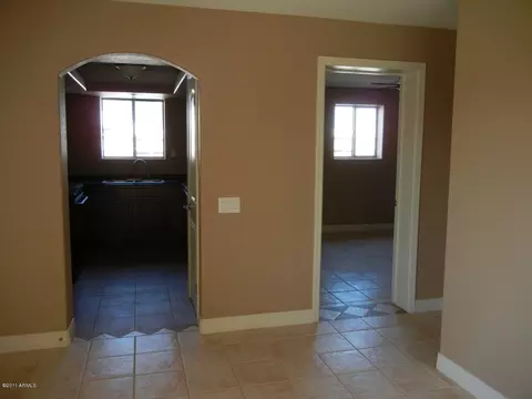 1228 E Winter Dr, Phoenix, AZ 85020 photo 8