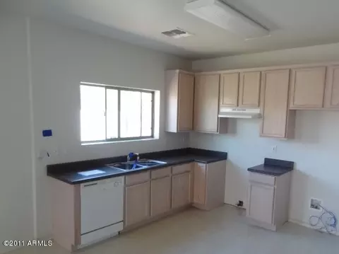 5918 W Getty Dr, Phoenix, AZ 85043 photo 15