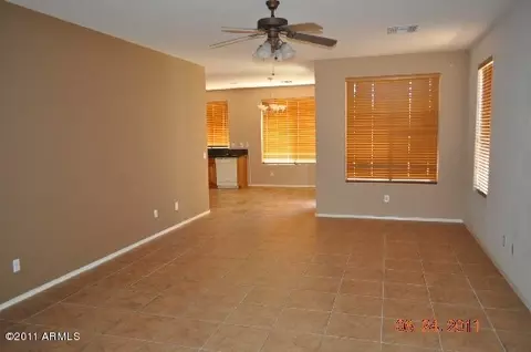 836 S Nielson Ct, Gilbert, AZ 85296 photo 2
