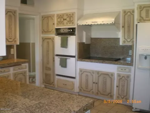 49 E Greenway Rd, Phoenix, AZ 85042 photo 4