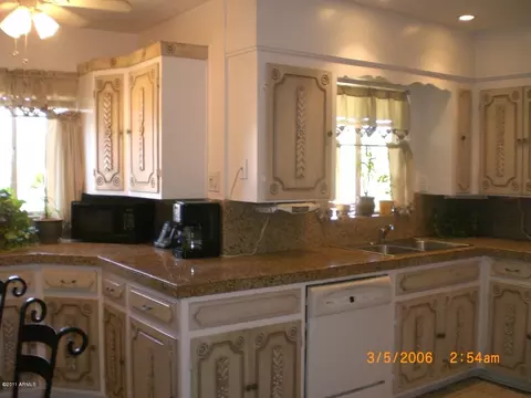 49 E Greenway Rd, Phoenix, AZ 85042 photo 3