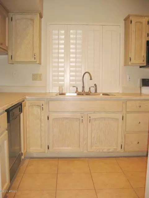 936 E Annette Dr, Phoenix, AZ 85022 photo 2
