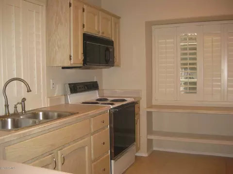 936 E Annette Dr, Phoenix, AZ 85022 photo 3