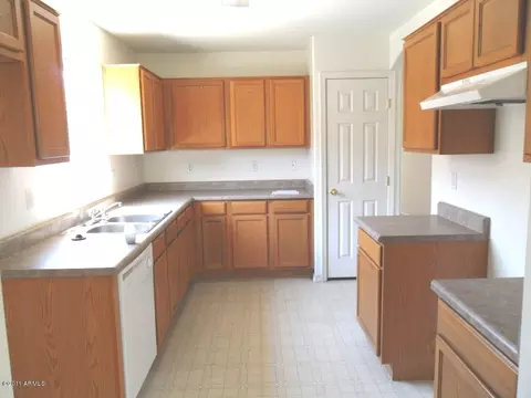 7413 S 3rd Ave, Phoenix, AZ 85041 photo 7