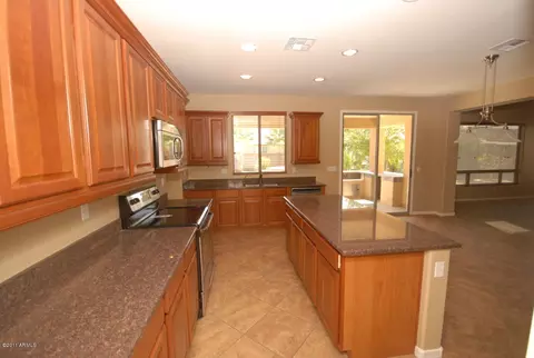 1465 E Tierra St, Gilbert, AZ 85297 photo 3
