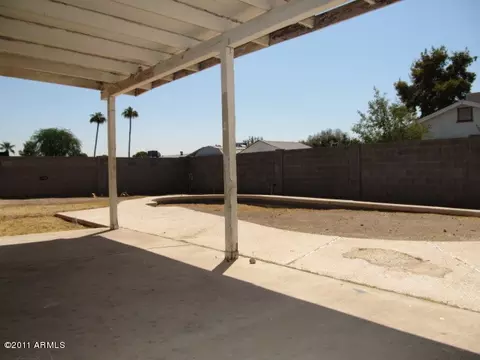 6137 W Mitchell Dr, Phoenix, AZ 85033 photo 8