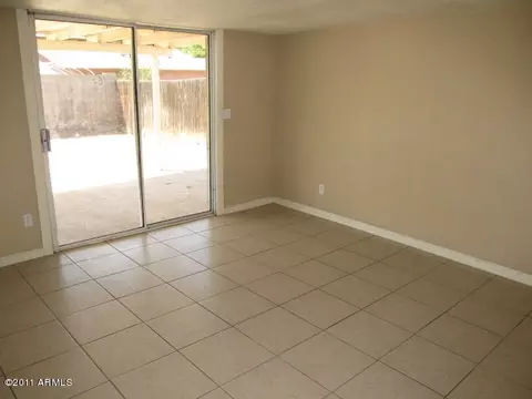 6137 W Mitchell Dr, Phoenix, AZ 85033 photo 14