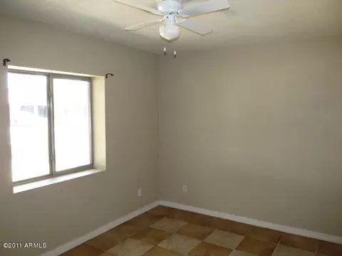 6137 W Mitchell Dr, Phoenix, AZ 85033 photo 7