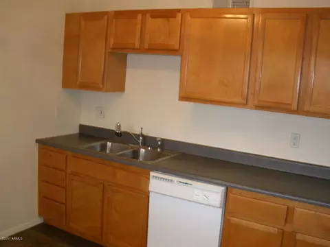 1845 E Crittenden Ln, Phoenix, AZ 85016 photo 4