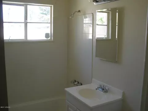 1845 E Crittenden Ln, Phoenix, AZ 85016 photo 7