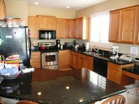 3929 E Powell Ct, Gilbert, AZ 85298 photo 2