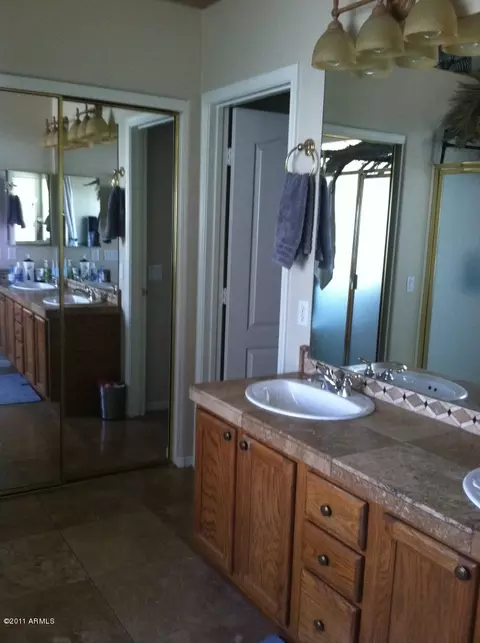 368 E Horseshoe Ave, Gilbert, AZ 85296 photo 9