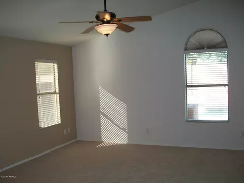 4620 E Jaeger Rd, Phoenix, AZ 85050 photo 9