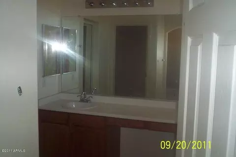 5317 S 8th Dr, Phoenix, AZ 85041 photo 3