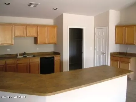 8647 E Osage Cir, Mesa, AZ 85212 photo 5