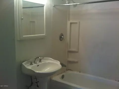 2505 N Mitchell St, Phoenix, AZ 85006 photo 2