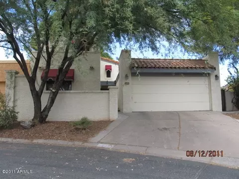 742 E Becker Ln, Phoenix, AZ 85020 photo 1