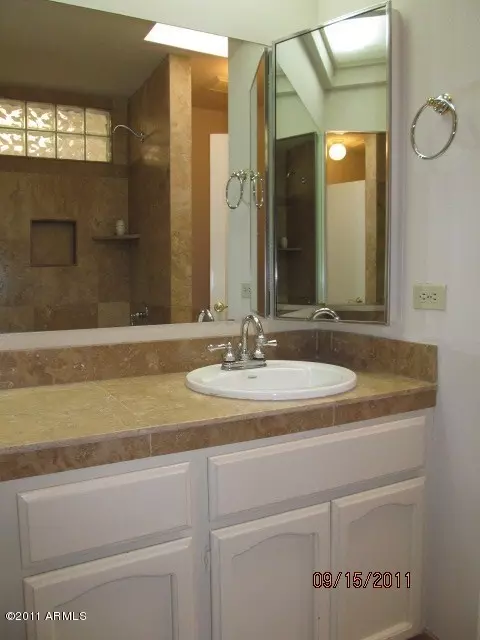 742 E Becker Ln, Phoenix, AZ 85020 photo 12