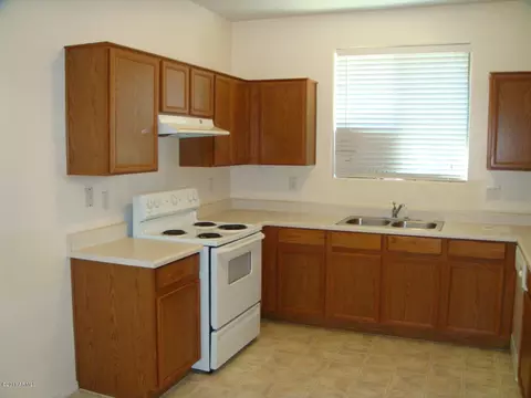 1953 E Oxford Ln, Gilbert, AZ 85295 photo 2