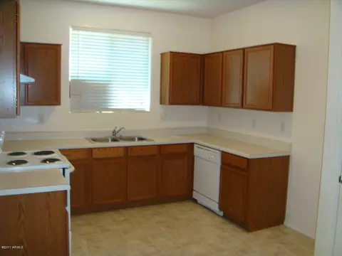 1953 E Oxford Ln, Gilbert, AZ 85295 photo 3