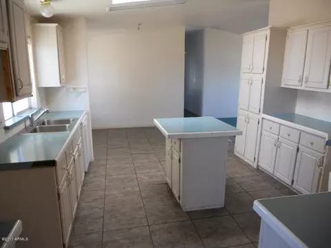 829 W Roundup St, Apache Junction, AZ 85120 photo 8