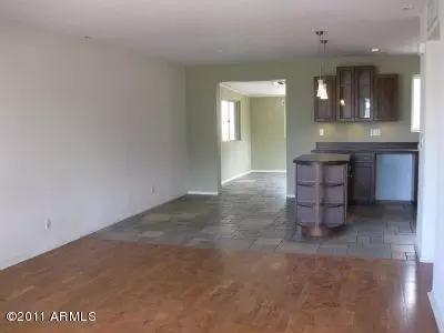 4658 E Monte Vista Rd, Phoenix, AZ 85008 photo 4