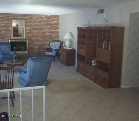 4405 E Arapahoe St, Phoenix, AZ 85044 photo 2