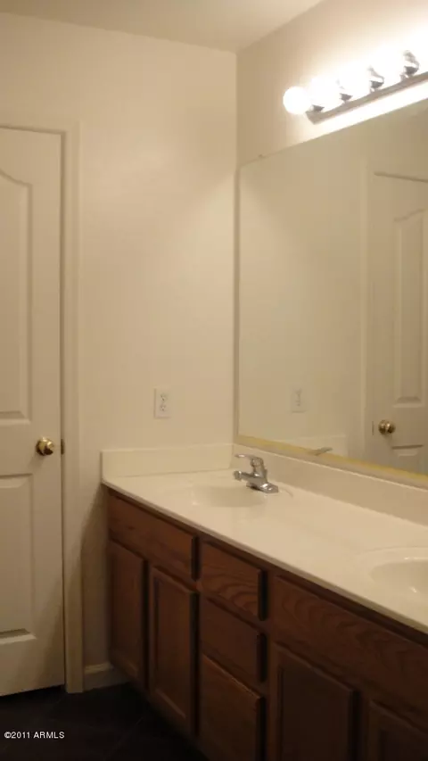 3562 E Whittier Ave, Gilbert, AZ 85297 photo 8
