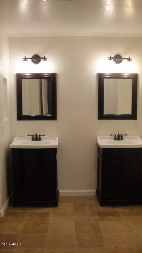 3562 E Whittier Ave, Gilbert, AZ 85297 photo 6