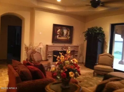 841 E Buffalo St, Gilbert, AZ 85295 photo 2