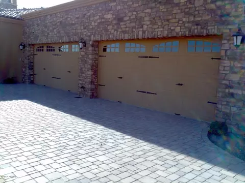 841 E Buffalo St, Gilbert, AZ 85295 photo 11