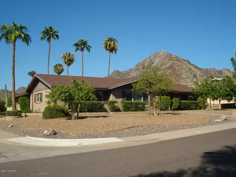 2202 E Lawrence Rd, Phoenix, AZ 85016 photo 1